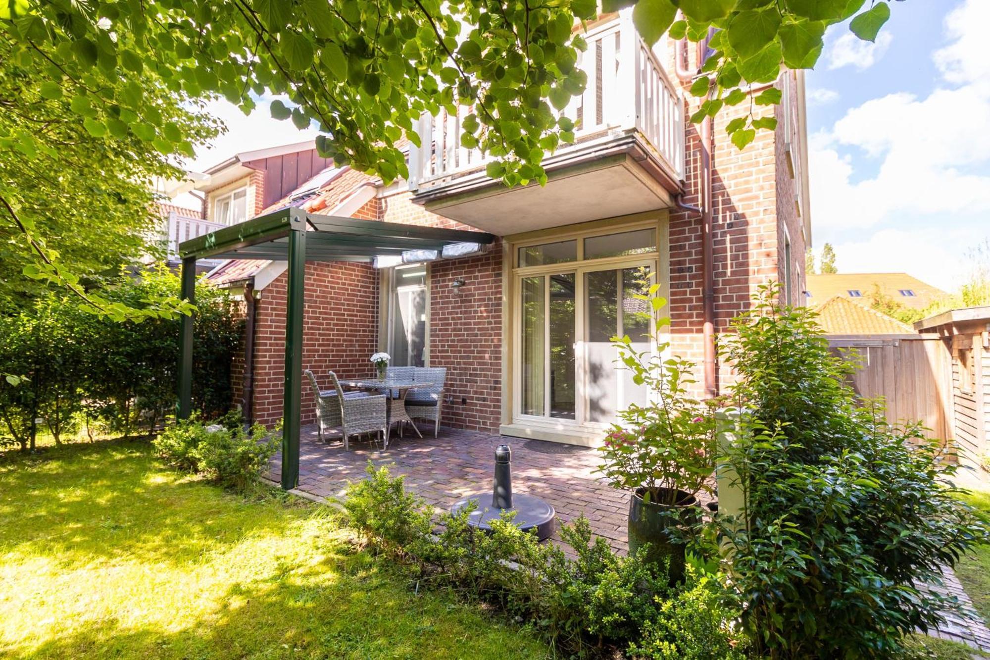 Up Besoeoek - Wildrose Mit Sauna Krummhörn Exteriér fotografie